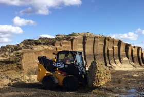 Фоторепортажи » Демопоказы погрузчиков JCB 260 и JCB 456, Пензенская область, август-сентябрь 2017